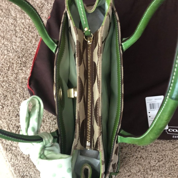 Coach 11557 Hampton Signature Madeline Tote - Picture 5 of 7